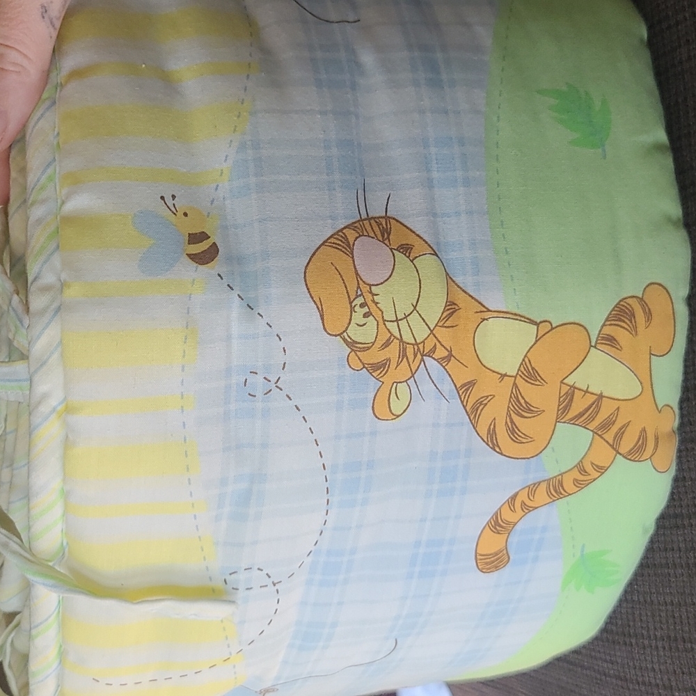 Winnie the pooh crib bumper